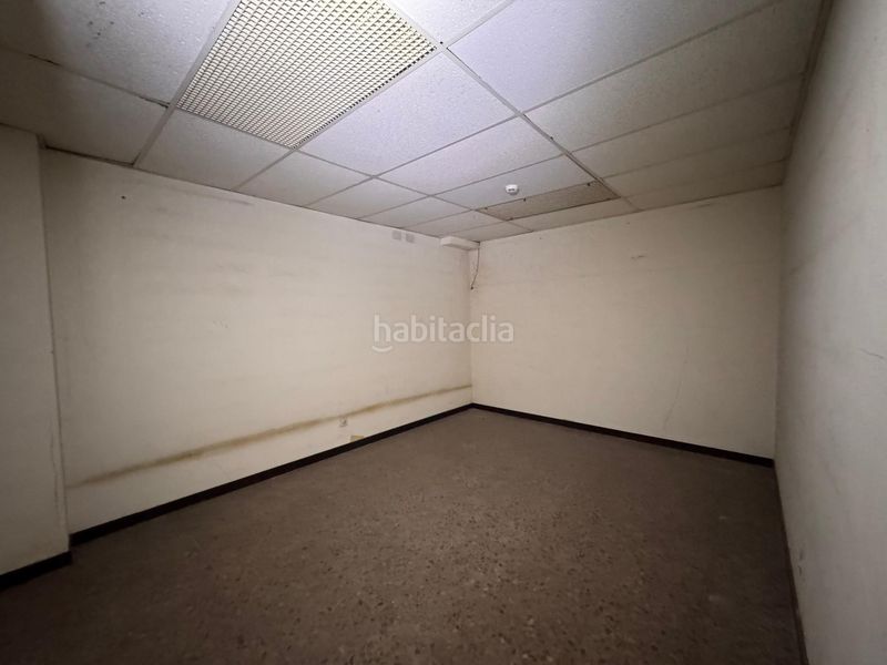 Foto b6ceffb7-e064-4351-b587-60536db853de. Local comercial a plaça dalt 7 a Móra d´Ebre