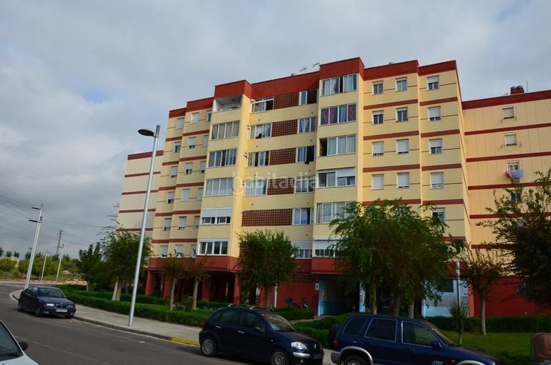 Foto 7b5b23e5-346d-4bd4-a75e-dd136e65c0f6. Pis a Campclar Tarragona