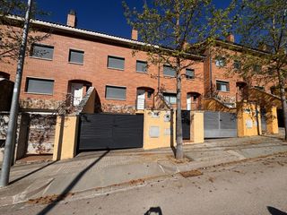 Casa adossada a TURO D`EN BLANCH