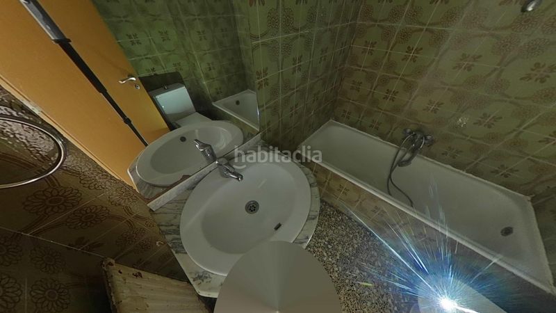 Foto f2a3c86e-b773-40aa-8bdb-5c0b30441b13. Pis a Centre Reus