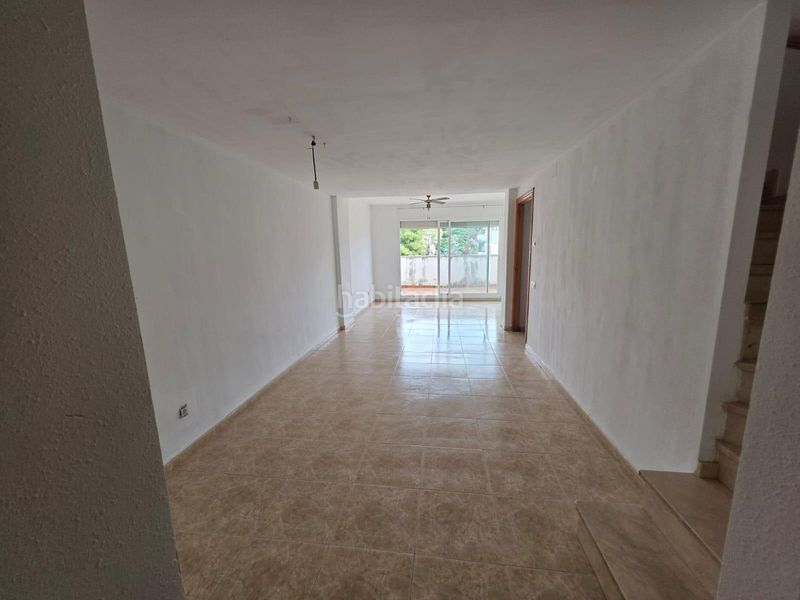 Foto d014d0c3-4bf8-4534-a5d4-ec163c28dd6f. Casa adossada a Roda de Barà