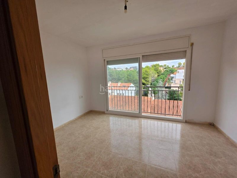 Foto ea7c505b-3bd8-42b3-8a03-a0f3c4d75d77. Casa adossada a Roda de Barà