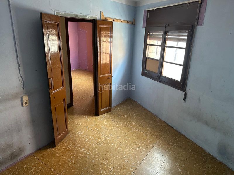 Foto cfe333fc-fa6f-4e71-8761-ab083352d93f. Casa adossada a Centre Vendrell (El)