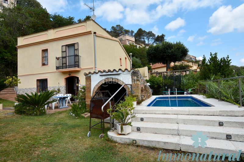 Foto 11a4399d-486f-4118-b04f-0b25003063eb. Chalet en Torrelles de Llobregat