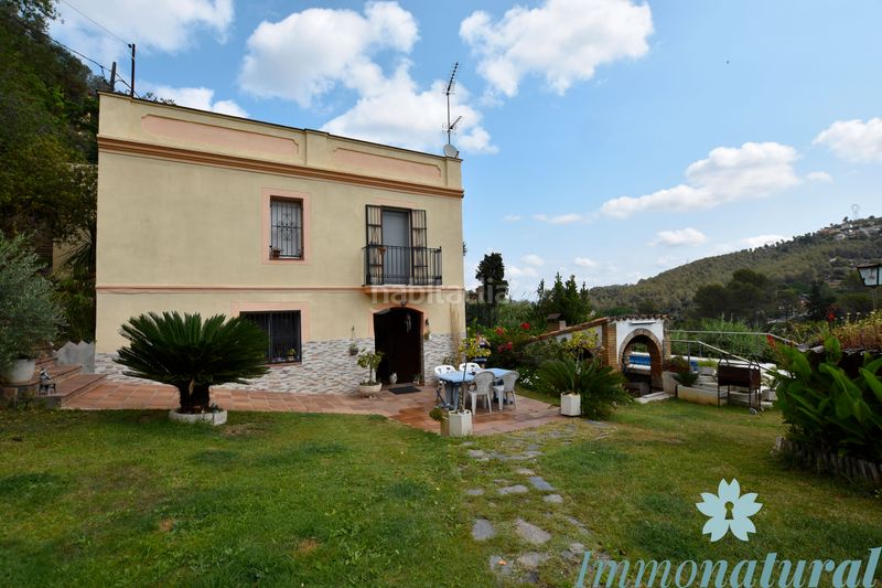 Foto bf232544-aea3-4873-ae64-704c71c29d89. Chalet en Torrelles de Llobregat