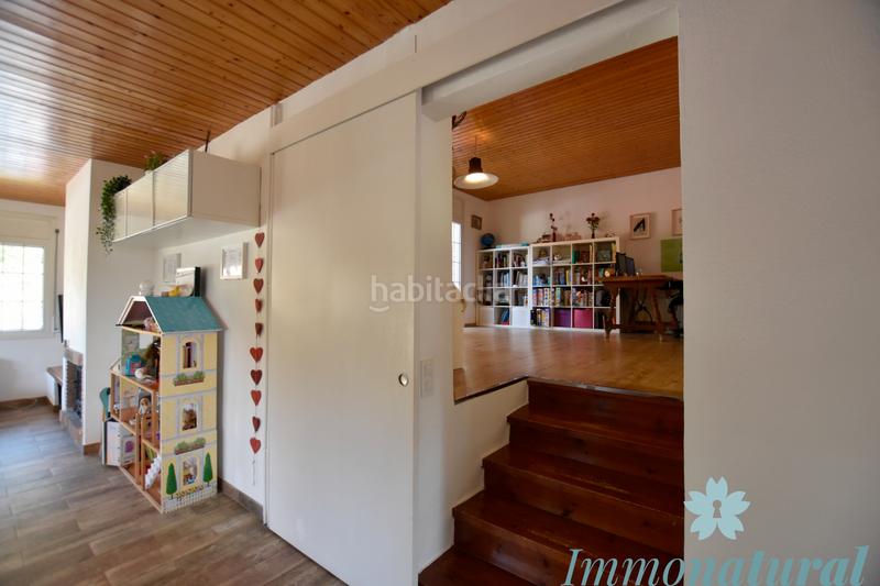 Foto 000c9207-9094-4e1d-bbda-7ba0d8a10c49. Chalet mit kamin heizung parking pool in Torrelles de Llobregat