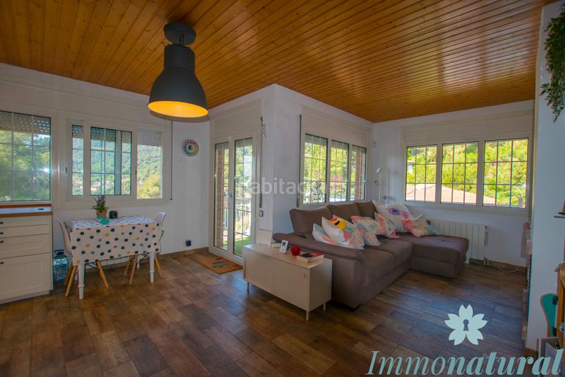 Foto 08804ff3-ddc8-452a-9b52-dd0facccf78e. Chalet mit kamin heizung parking pool in Torrelles de Llobregat