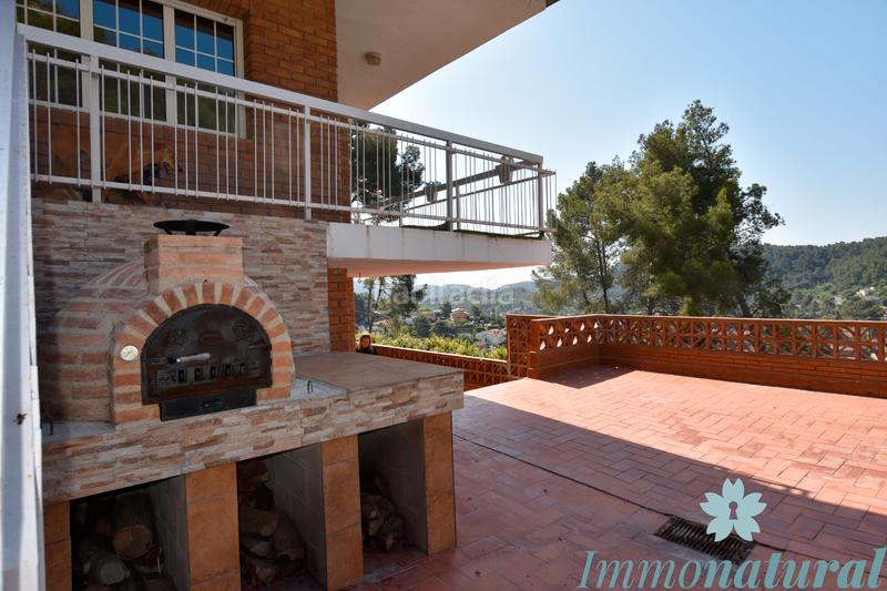 Foto c1af45b6-8d29-4d50-aca6-2dc19927e5c3. Chalet mit kamin heizung parking pool in Torrelles de Llobregat