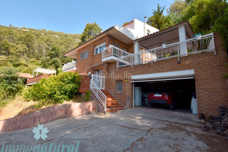 Foto d4540563-c537-496e-af7a-b3ac3a74a4f0. Chalet mit kamin heizung parking pool in Torrelles de Llobregat