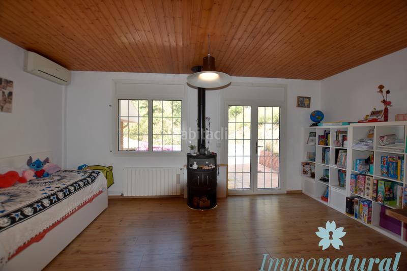 Foto db8667a8-e8f4-4ef4-b739-3ad0af1e0280. Chalet mit kamin heizung parking pool in Torrelles de Llobregat