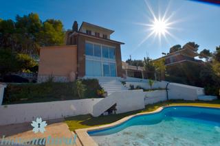 Chalet in Carrer Flor de Neu