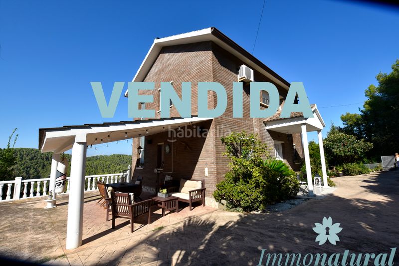 Foto 24dd446a-d31d-4a35-be93-2d1a13a8b788. Chalet en Torrelles de Llobregat