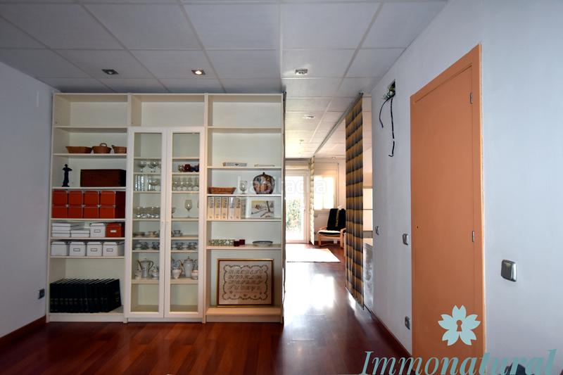 Foto 56667260-9918-48b5-a55f-0d520114ff4e. Lloguer apartament amb xemeneia calefacció a Torrelles de Llobregat