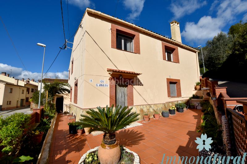 Foto 3e531ed8-c511-4b85-872b-c31e0f9d8f0a. Casa en Torrelles de Llobregat