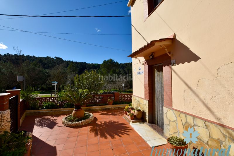 Foto a7439ddd-8997-4139-940a-93816c3774e7. Casa en Torrelles de Llobregat