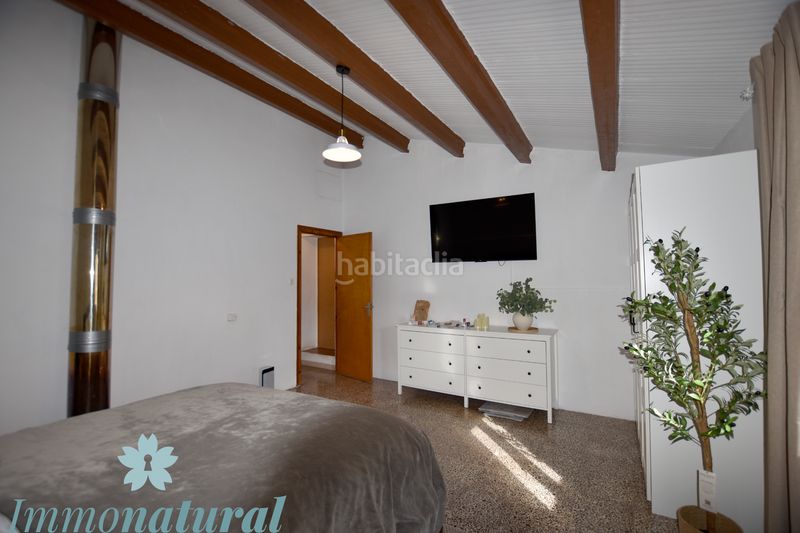 Foto b2072651-ab55-4e3f-8ba2-2b47302d3959. Casa en Torrelles de Llobregat