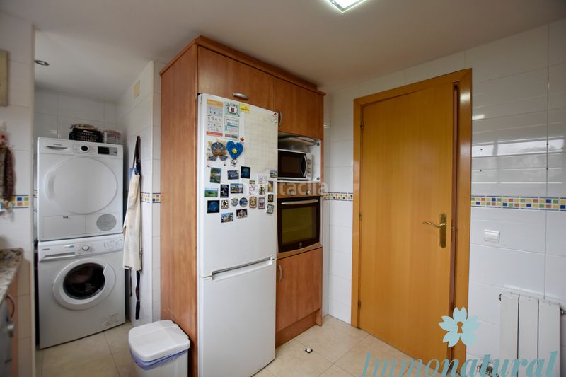 Foto d7dac0e5-c1b8-45a0-8931-9976c6e1652f. Àtic amb calefacció aparcament a Torrelles de Llobregat