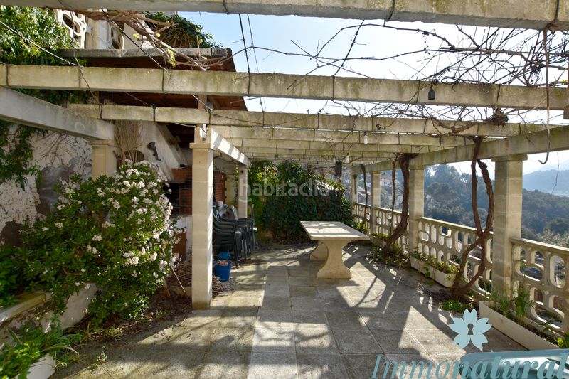 Foto 54b362fd-cdc2-4296-9c40-b76527c50320. Xalet amb xemeneia calefacció piscina a Torrelles de Llobregat