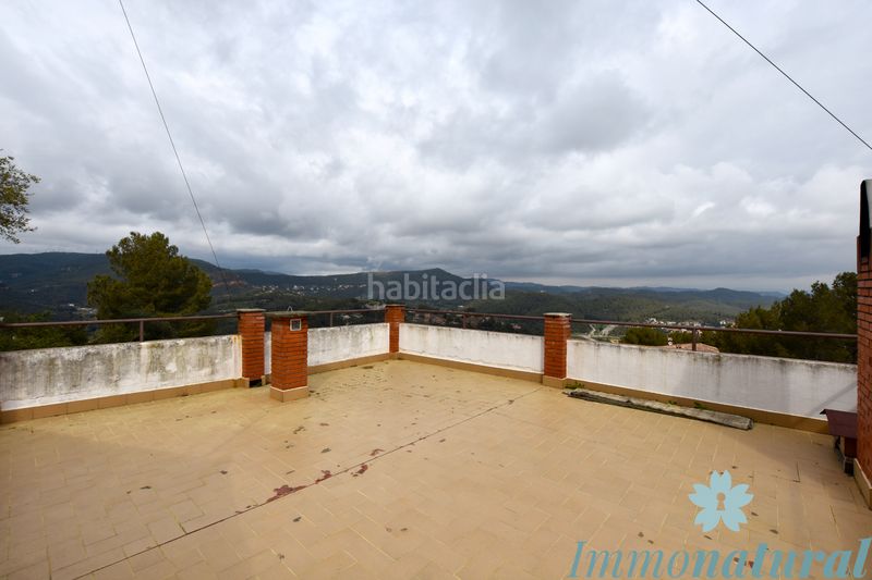Foto a4beffb2-b3c9-4568-a2f1-46c4968e8517. Chalet en Torrelles de Llobregat