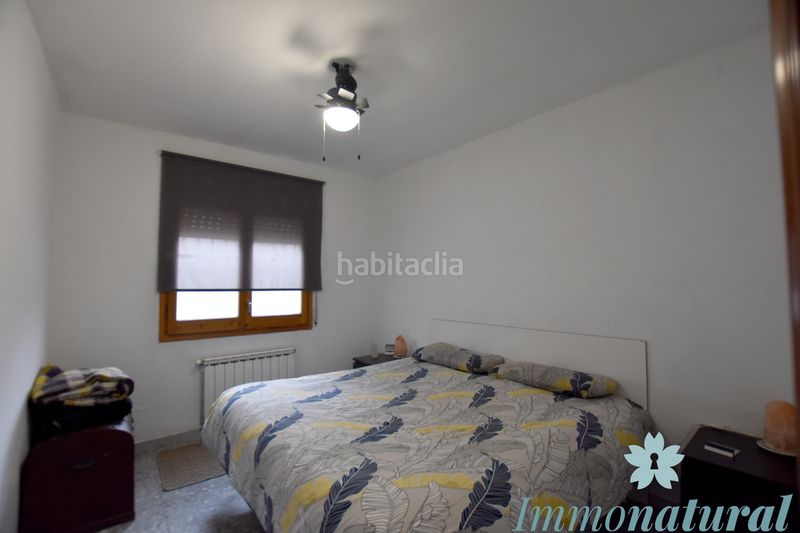 Foto fda40b7d-d73c-4aea-932e-2a8e04d88de4. Xalet amb xemeneia aparcament a Torrelles de Llobregat