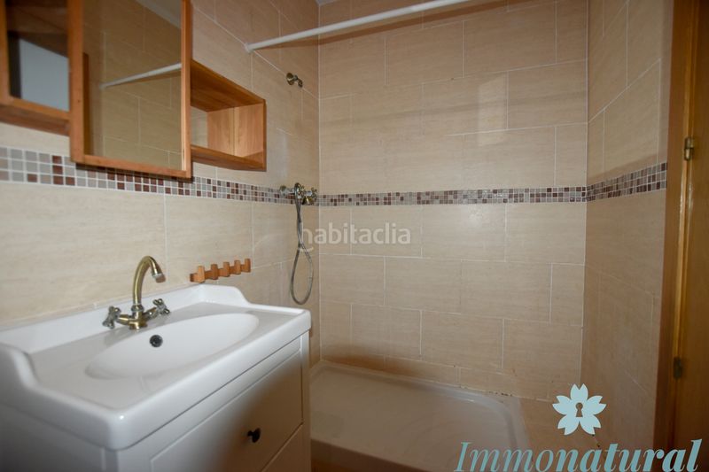 Foto 2b3bfa63-68c5-46ad-b49a-9900ed1f26f0. Casa adossada amb xemeneia calefacció aparcament a Torrelles de Llobregat