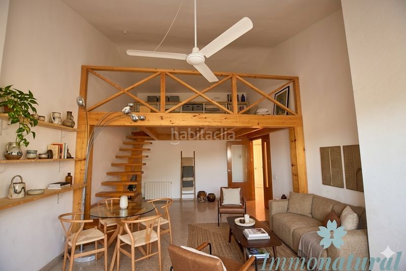 Foto 409d5047-ec42-4cbc-8a56-3578a2639572. Casa adossada amb xemeneia calefacció aparcament a Torrelles de Llobregat