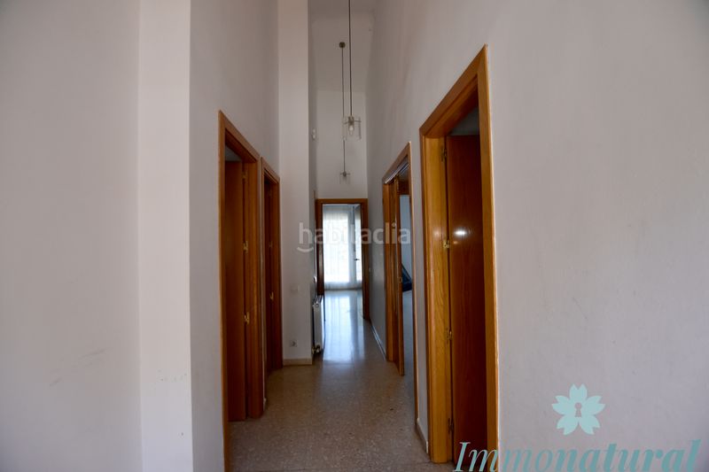 Foto 65c7c7f2-60ce-47b9-bb38-140468efdf88. Casa adossada amb xemeneia calefacció aparcament a Torrelles de Llobregat