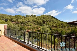Maison jumelée  Primera avinguda. Chalet adosado con jardín y vistas a la montaña -- can güell, to