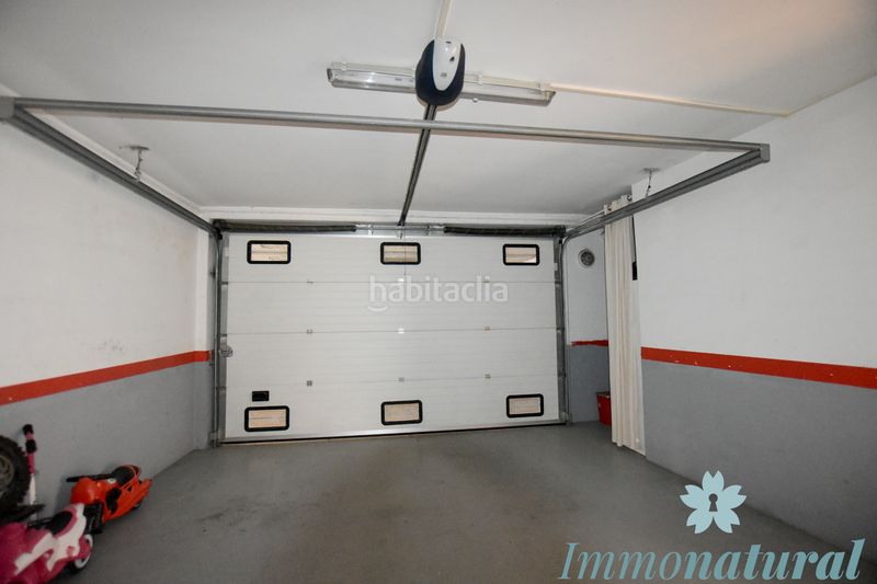 Foto 0a1ba21e-4bd2-4ad6-bbba-41c97b3307bc. Casa adossada amb xemeneia calefacció aparcament a Torrelles de Llobregat