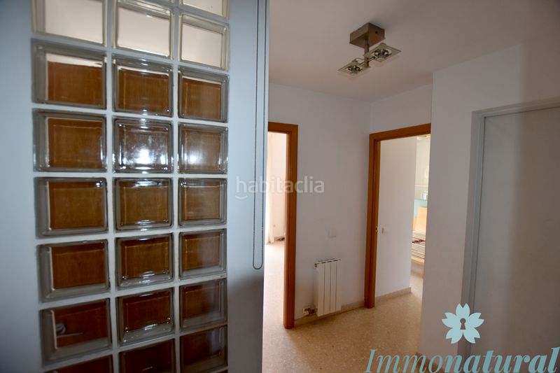 Foto a02b146a-86ae-41ac-91f2-25b9c9f372df. Casa adossada amb xemeneia calefacció aparcament a Torrelles de Llobregat