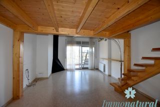 Casa adossada  Primera avinguda. Chalet adosado con jard�n y vistas a la monta�a -- can g�ell, to