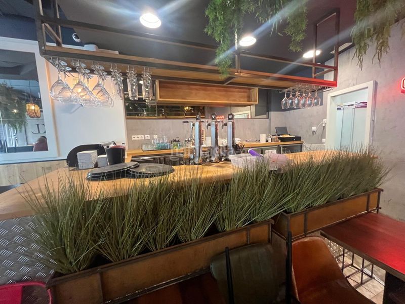 Foto f23e64e9-d8fe-4069-a5e8-451a9ac27364. Lloguer local comercial a Pere Garau Palma de Mallorca