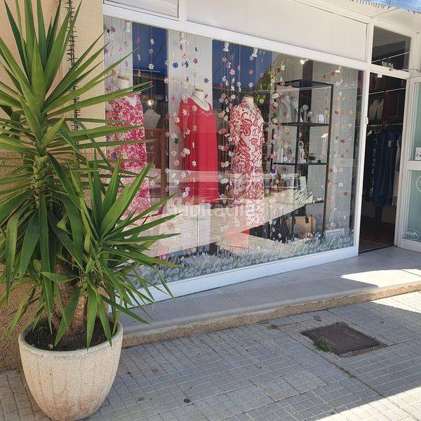 Foto 63bb62ef-3d7a-4156-89c2-7deb42dcfe95. Lloguer local comercial a plaça pare antoni ramón pasqual 8 a Palma de Mallorca