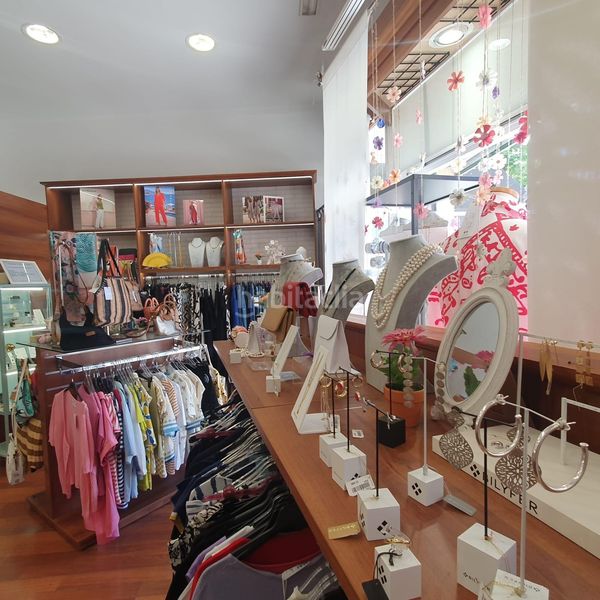Foto b0a31e54-9d29-4679-8a2b-053c09173fc4. Lloguer local comercial a plaça pare antoni ramón pasqual 8 a Palma de Mallorca