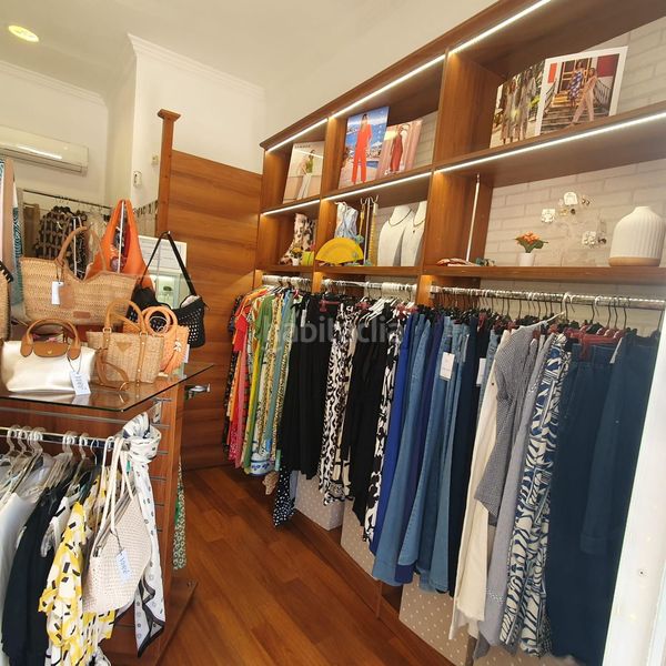 Foto b80ccc2b-d4fb-44bd-9d26-e7d2e339563c. Lloguer local comercial a plaça pare antoni ramón pasqual 8 a Palma de Mallorca