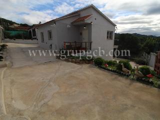 Casa  N/a. Casa de dos habitaciones en venta, urbanización los pinares