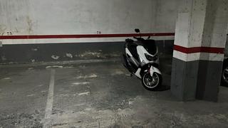 Location Parking moto à Nou Eixample Sud. Plaza de pk para moto