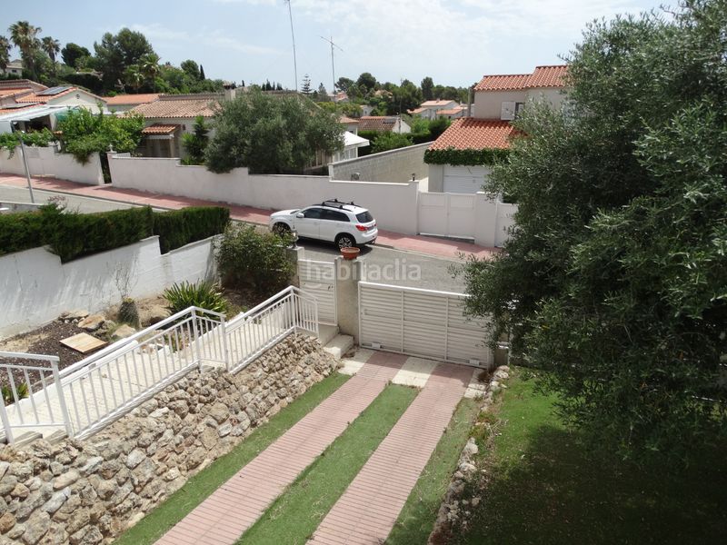 Foto a2a7f765-fc6d-4b4e-833c-cee3cc7b46a9. Chalet casa en Catllar (El)