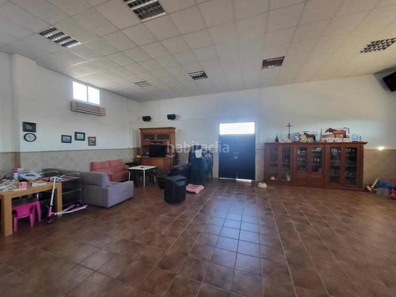 Foto e23552ab-157e-4868-8871-e87f64934cd4. Edificio in Picassent