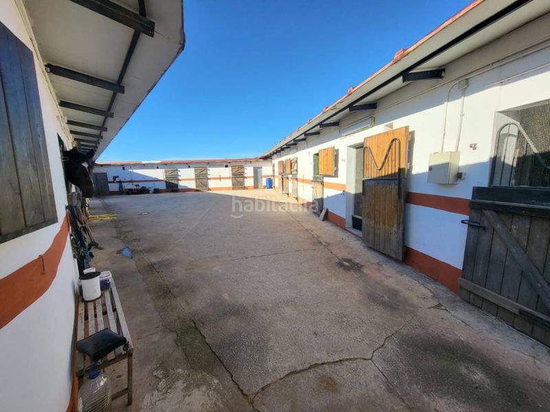 Foto f9aeb80d-d33a-47db-b19d-f247d86d0e08. Edificio in Picassent