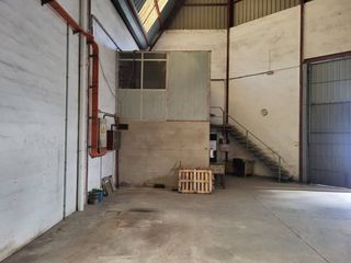 Miete Fabrikhalle  Calle costera. Nave industrial en alquiler en silla