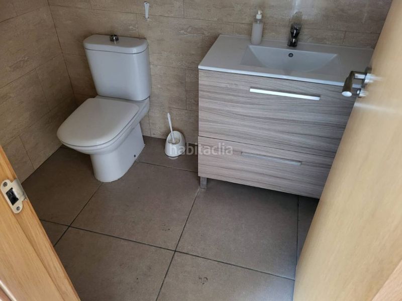 Foto aacd326c-df82-42de-bd62-ed2be3790156. Location bâtiment à usage industriel dans Carlet