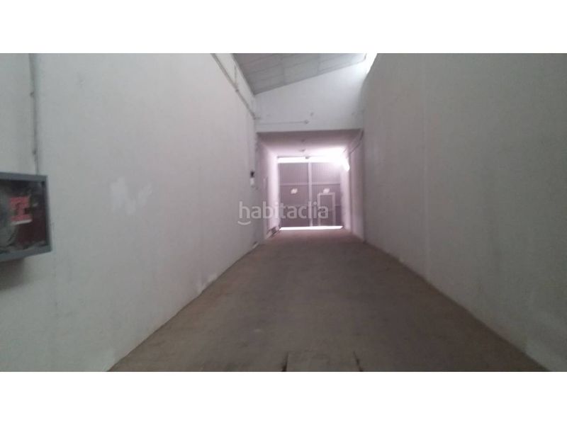 Foto 7a787f23-e95c-4147-985a-805a920fe2ed. Nau industrial a Metro - Auditorio Paiporta
