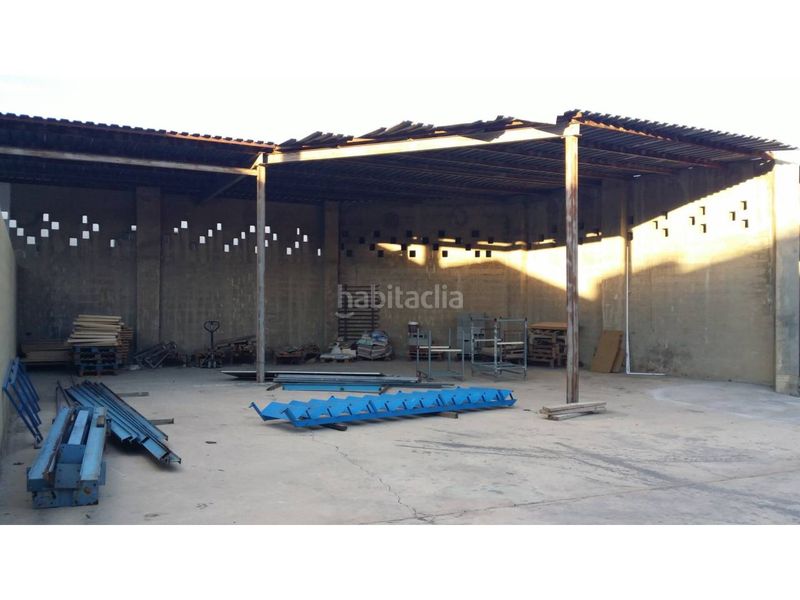 Foto f81a2ff3-c4d2-44c1-b7d7-fbcc0f676a1a. Nau industrial a Metro - Auditorio Paiporta