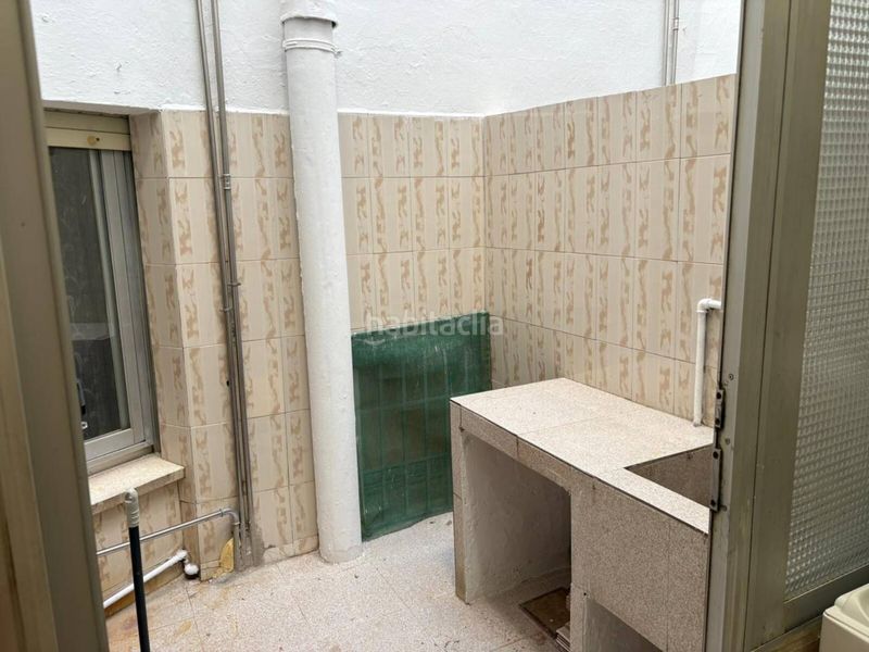 Foto 89de73ff-d51a-4e59-b22c-e87a06573107. Piso  en venta en Benetússer