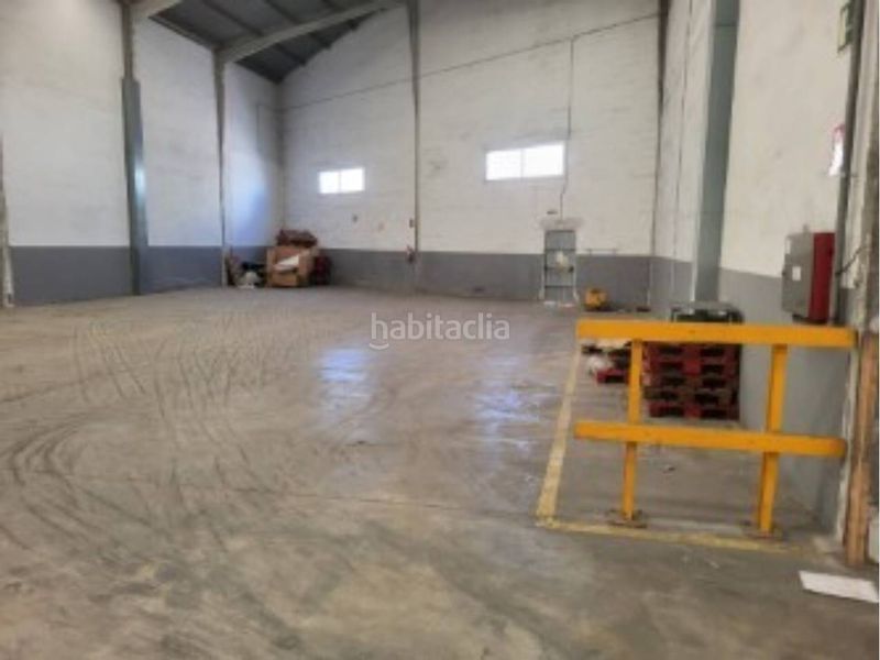 Foto d702b6e3-339d-4574-8338-106887faf689. Location bâtiment à usage industriel dans Beniparrell