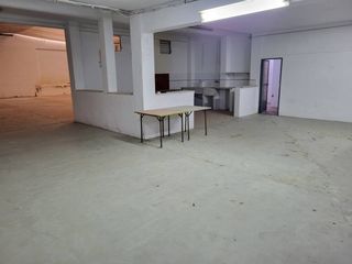 Local Comercial  Calle santísima trinidad. Local en venta en alcàsser