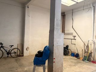 Local Comercial en Calle Valencia