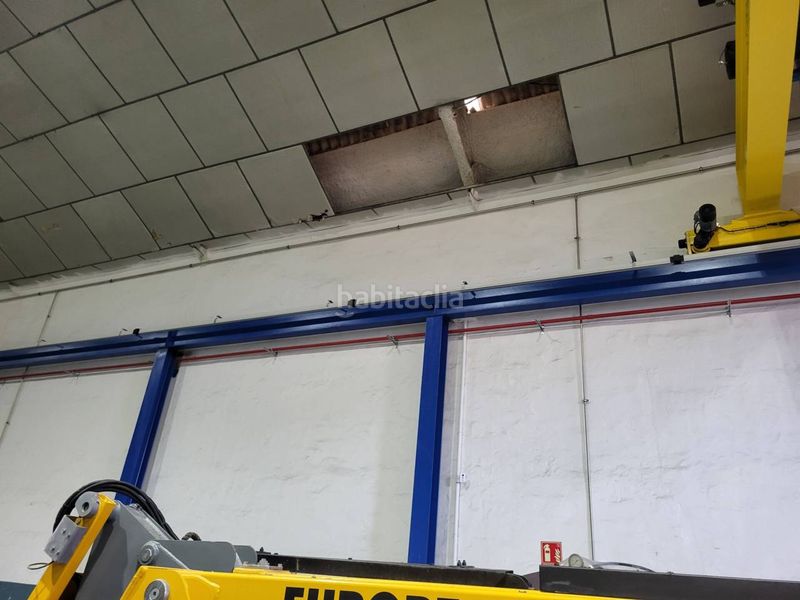 Foto e21c2229-85b8-451a-8580-c9ed5cf1237f. Nau industrial a Beniparrell