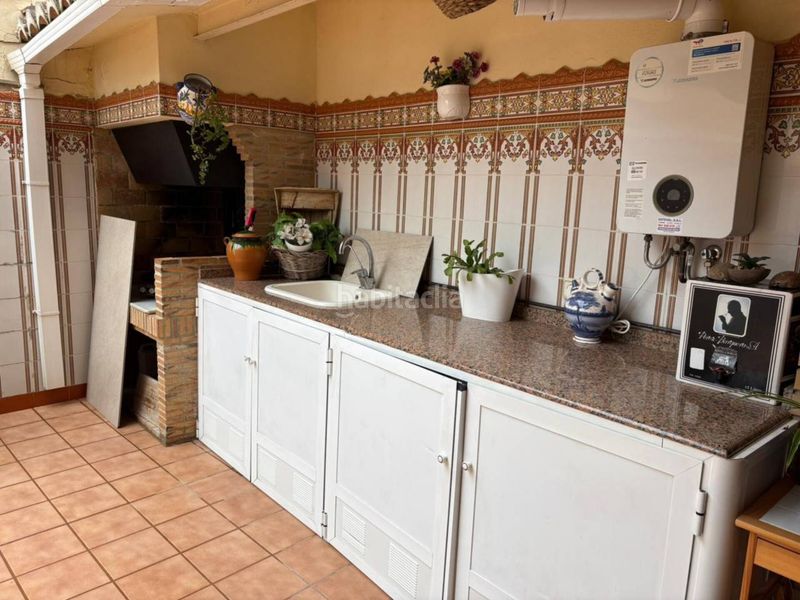 Foto 4781cbad-cb2a-4743-b58d-9b32f296c447. Casa adossada amb aparcament a Sedaví